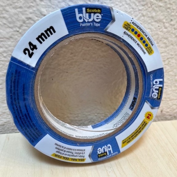 Scotch Blue Tape.Original multiuser. 0.94" almost an inch. NWT NEW - Picture 1 of 4